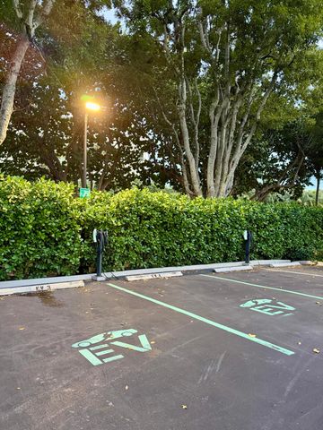 2001 N OCEAN Boulevard 301, Boca Raton, FL 33431