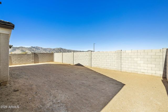 19010 W ROSE Lane, Waddell, AZ 85355