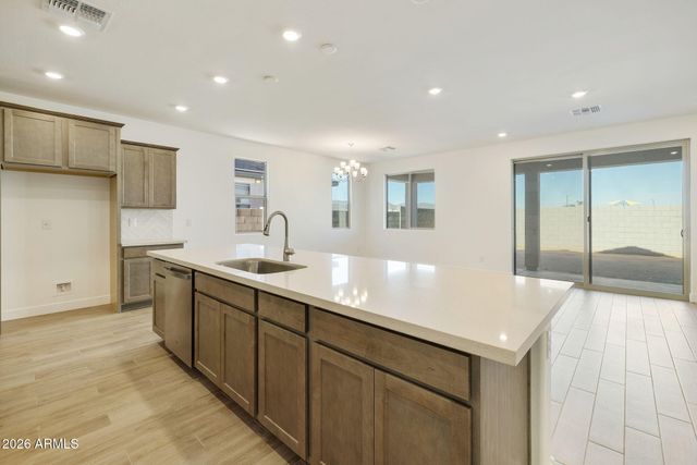 19010 W ROSE Lane, Waddell, AZ 85355