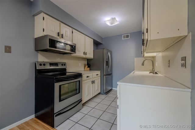 6804 S Toledo Avenue 404, Tulsa, OK 74136