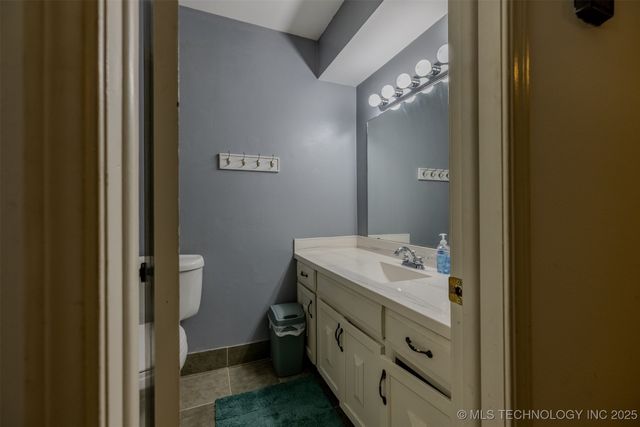 6804 S Toledo Avenue 404, Tulsa, OK 74136