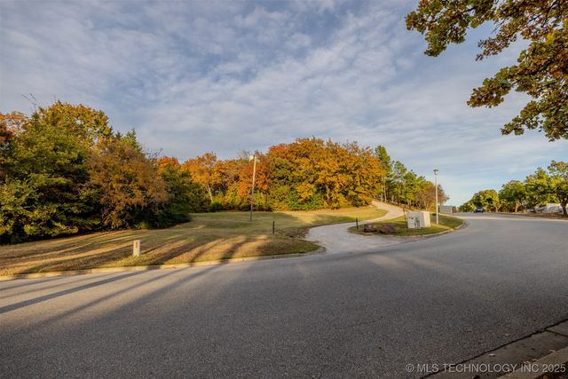 6804 S Toledo Avenue 404, Tulsa, OK 74136