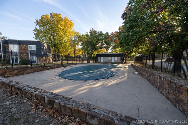 6804 S Toledo Avenue 404, Tulsa, OK 74136