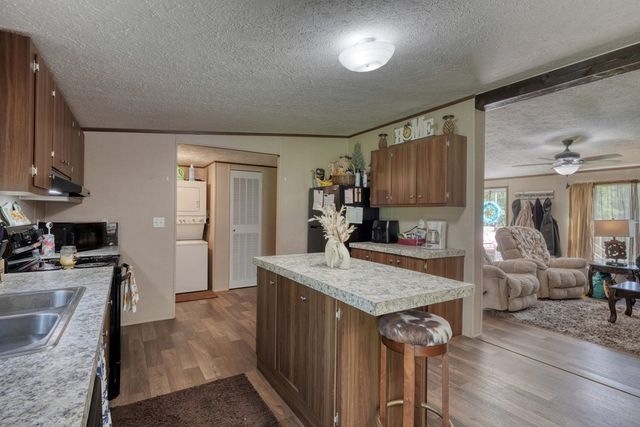 9656 Phillips Road, Young Harris, GA 30582