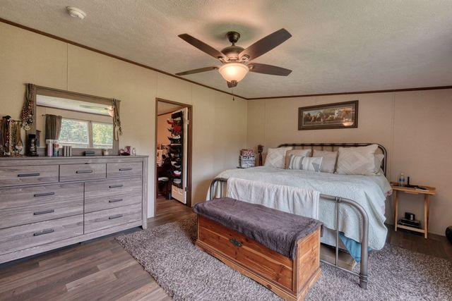 9656 Phillips Road, Young Harris, GA 30582