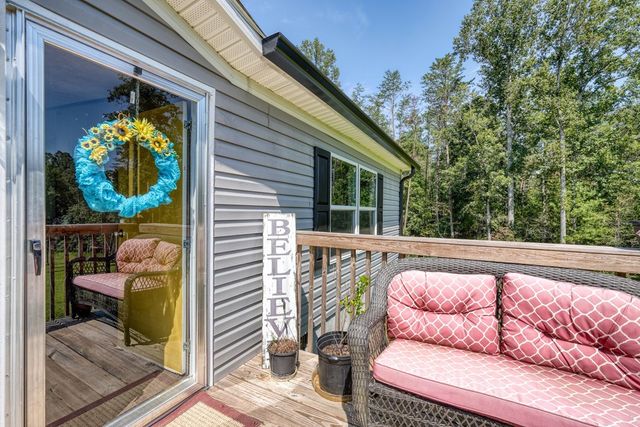 9656 Phillips Road, Young Harris, GA 30582