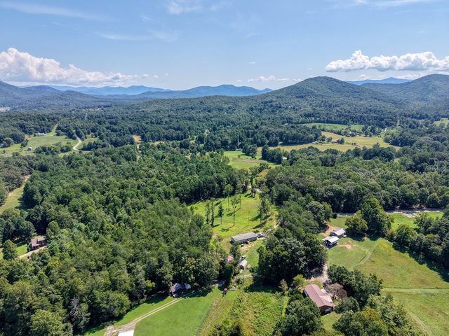 9656 Phillips Road, Young Harris, GA 30582