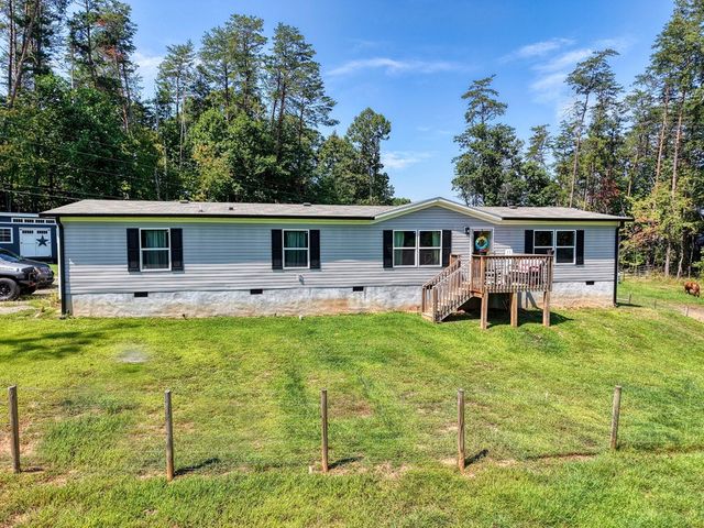 9656 Phillips Road, Young Harris, GA 30582