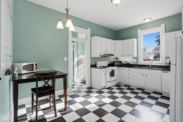 227 E Jefferson Street, Franklin, IN 46131