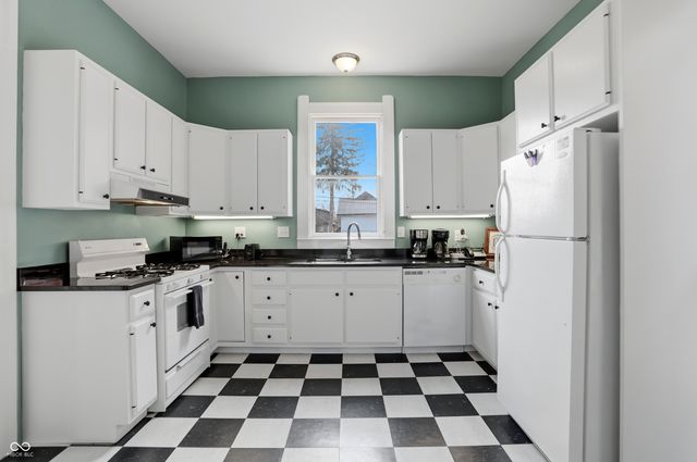 227 E Jefferson Street, Franklin, IN 46131