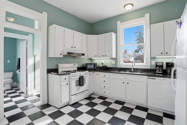 227 E Jefferson Street, Franklin, IN 46131