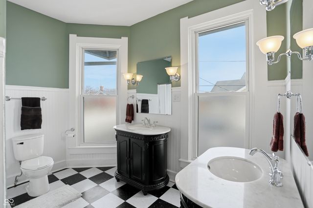 227 E Jefferson Street, Franklin, IN 46131