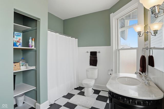 227 E Jefferson Street, Franklin, IN 46131