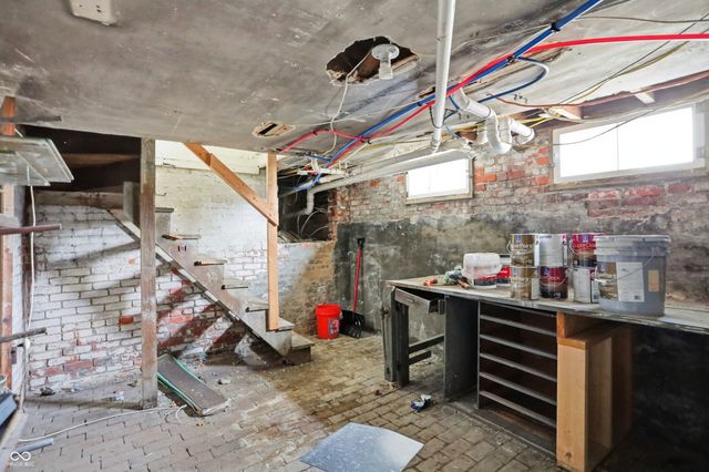 227 E Jefferson Street, Franklin, IN 46131