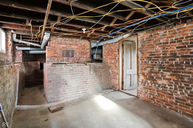 227 E Jefferson Street, Franklin, IN 46131