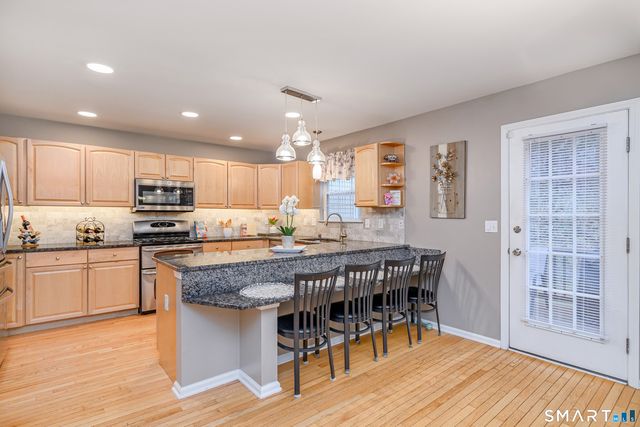 1705 Eaton Court 1705, Danbury, CT 06811