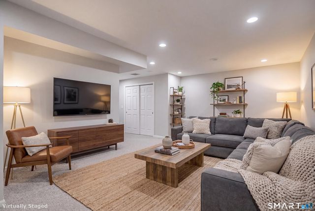 1705 Eaton Court 1705, Danbury, CT 06811