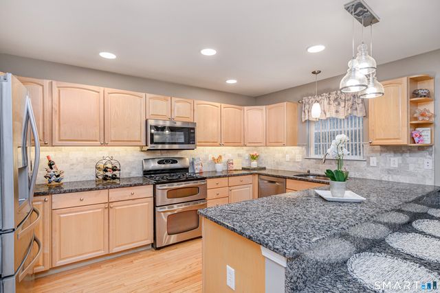 1705 Eaton Court 1705, Danbury, CT 06811