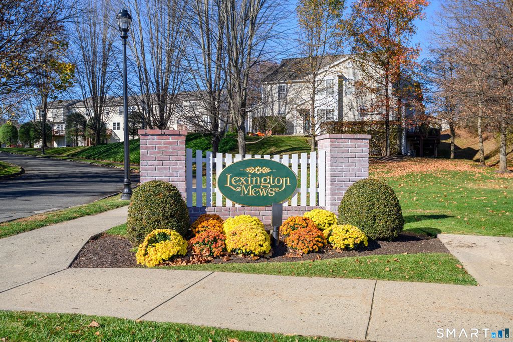 1705 Eaton Court 1705, Danbury, CT 06811