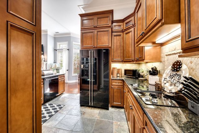 1111 Isaac Franklin Dr, Gallatin, TN 37066