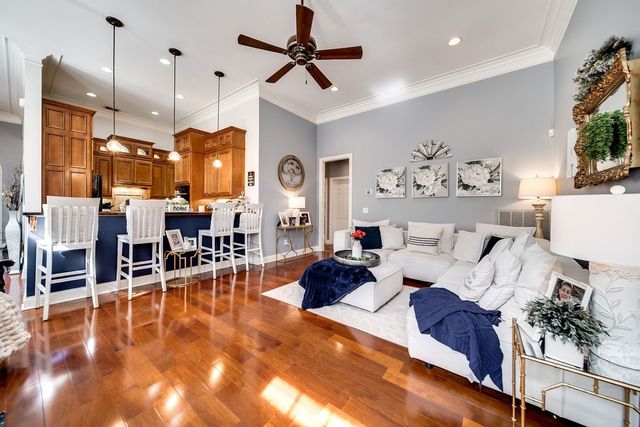 1111 Isaac Franklin Dr, Gallatin, TN 37066