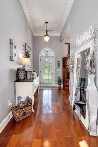 1111 Isaac Franklin Dr, Gallatin, TN 37066