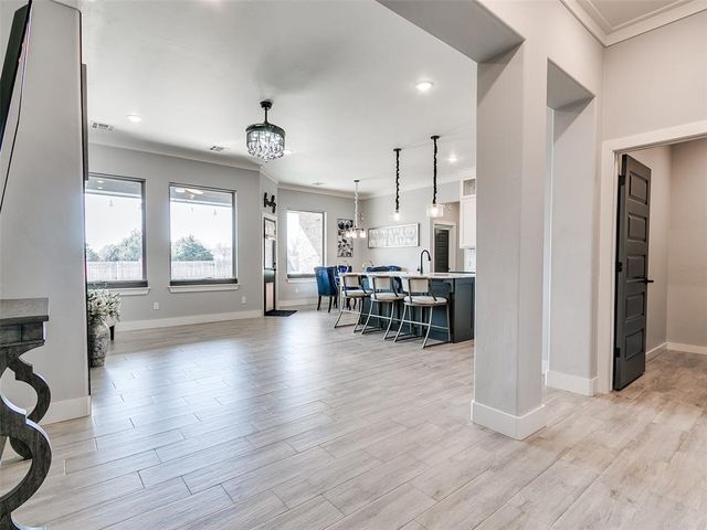 1732 W Zachary Way, Mustang, OK 73064