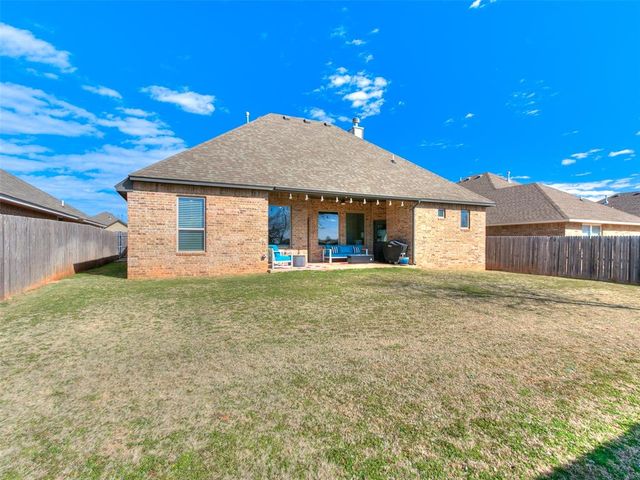 1732 W Zachary Way, Mustang, OK 73064