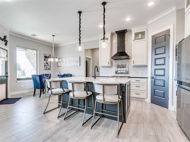 1732 W Zachary Way, Mustang, OK 73064