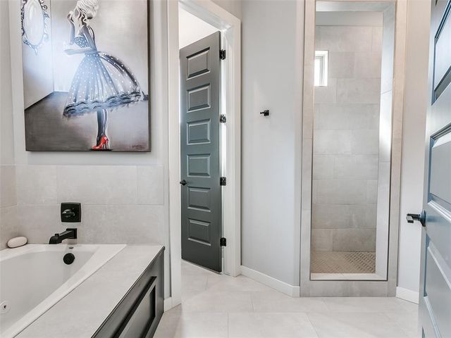 1732 W Zachary Way, Mustang, OK 73064