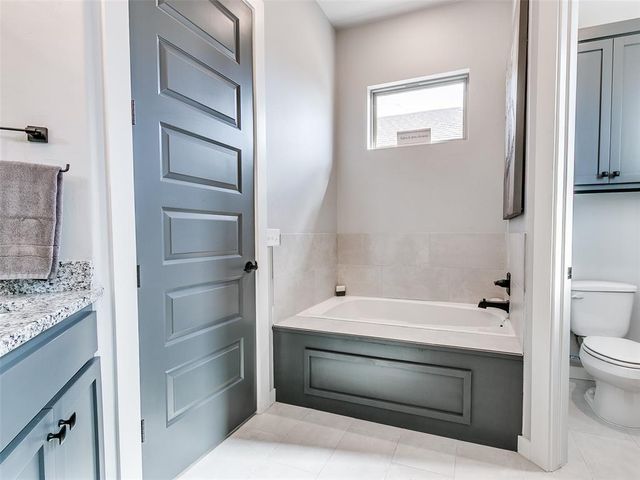 1732 W Zachary Way, Mustang, OK 73064