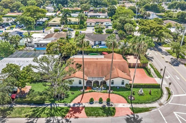 19901 Highland Lakes Blvd, Miami, FL 33179