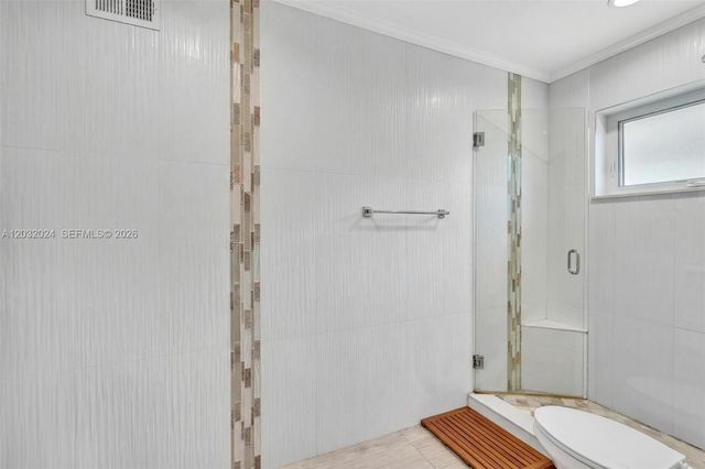 19901 Highland Lakes Blvd, Miami, FL 33179