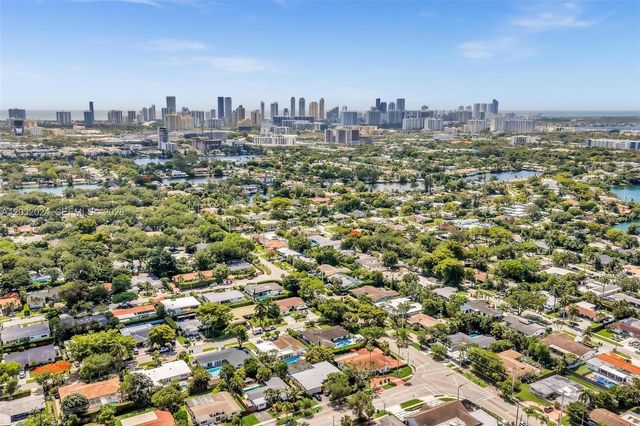 19901 Highland Lakes Blvd, Miami, FL 33179