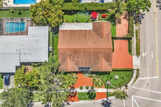 19901 Highland Lakes Blvd, Miami, FL 33179