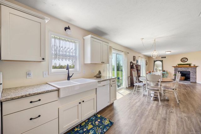 7613 Fisher Road, Avoca, MI 48006