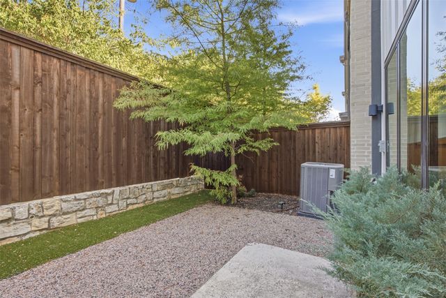 2309 Rook Drive, Dallas, TX 75211