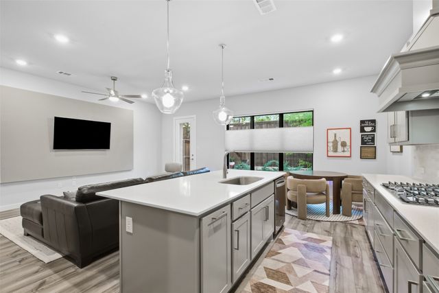 2309 Rook Drive, Dallas, TX 75211