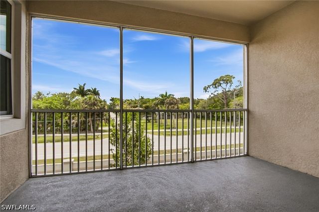 4646 Arboretum CIR 201, Naples, FL 34112