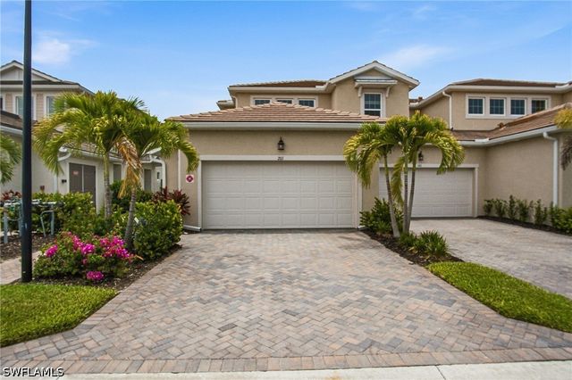 4646 Arboretum CIR 201, Naples, FL 34112