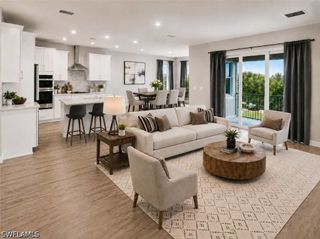 4646 Arboretum CIR 201, Naples, FL 34112