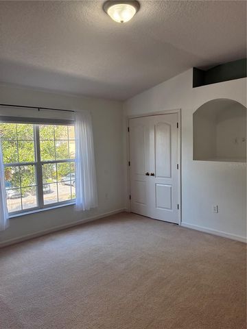 1110 SLEEPY OAK DR, Wesley Chapel, FL 33543