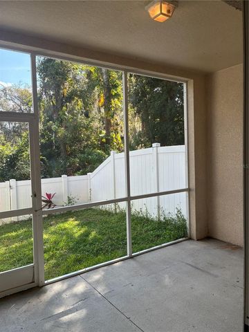 1110 SLEEPY OAK DR, Wesley Chapel, FL 33543