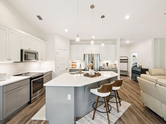198 Waterside Lane, Freeport, FL 32439