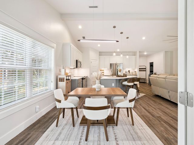 198 Waterside Lane, Freeport, FL 32439