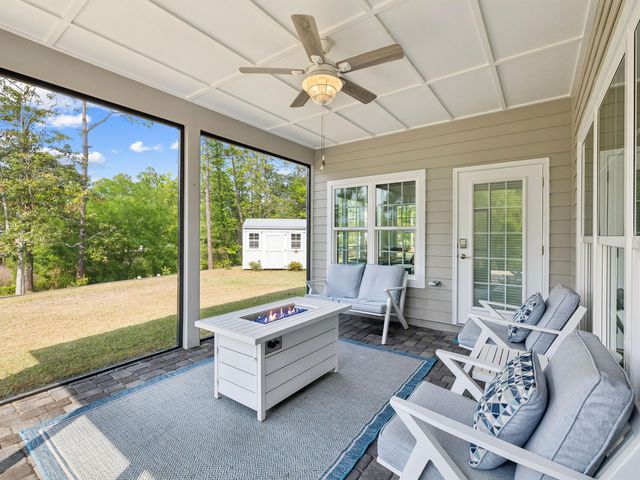 198 Waterside Lane, Freeport, FL 32439