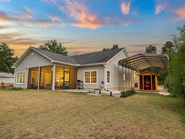 198 Waterside Lane, Freeport, FL 32439