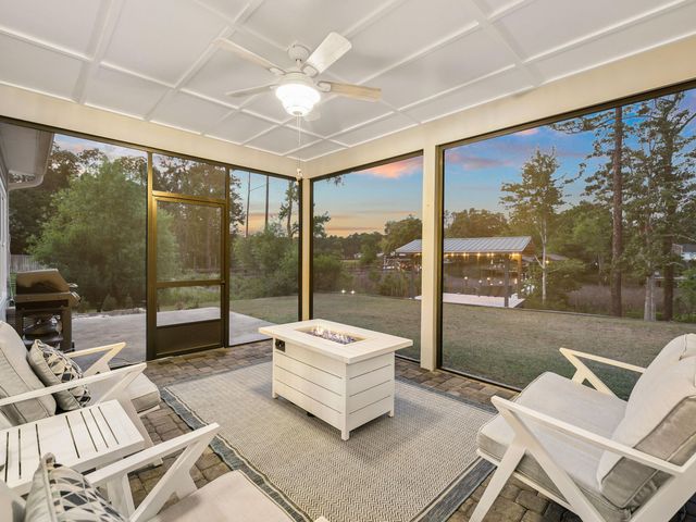 198 Waterside Lane, Freeport, FL 32439