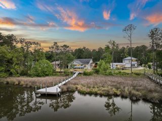 198 Waterside Lane, Freeport, FL 32439