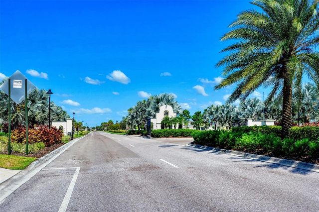 15127 LAS OLAS PLACE, Bradenton, FL 34212